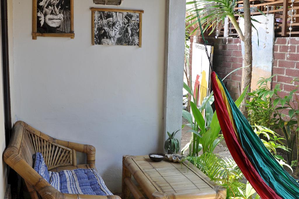 Three Little Birds Homestay Gili Trawangan Exterior photo